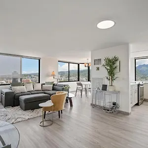 Apartment Hawaiian Monarch Penthouse 104 By Hawaii Ocean Club, Honolulu